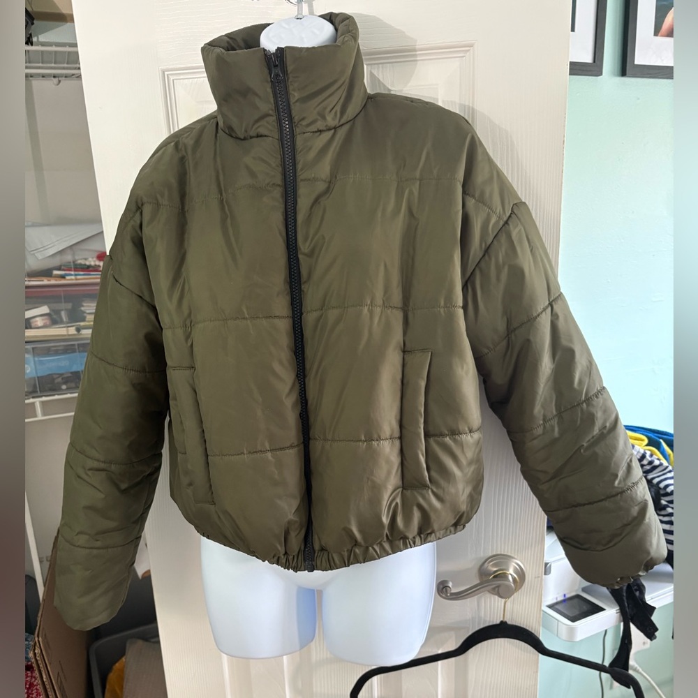 Abound Cropped Puffer Jacket Green size small